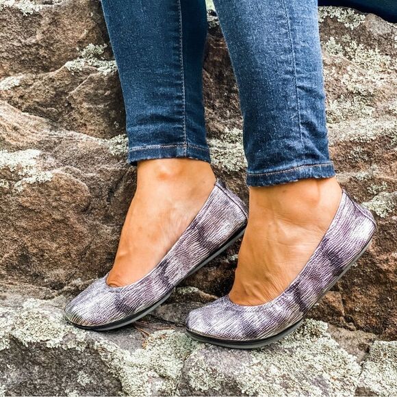 Tinsel Twinkle Storehouse Flats Size 8 BIN 16 - Picture 1 of 11